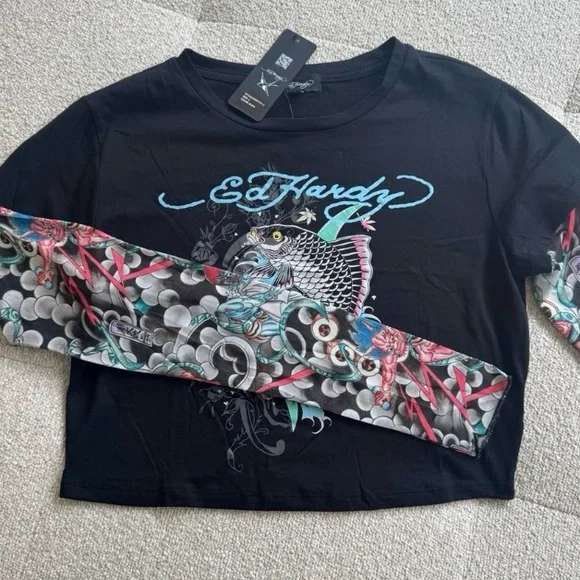 Ed Hardy Women's top Black top with  Multicolor Graphic Crop Top Tattoo Sleeves - Picture 6 of 8